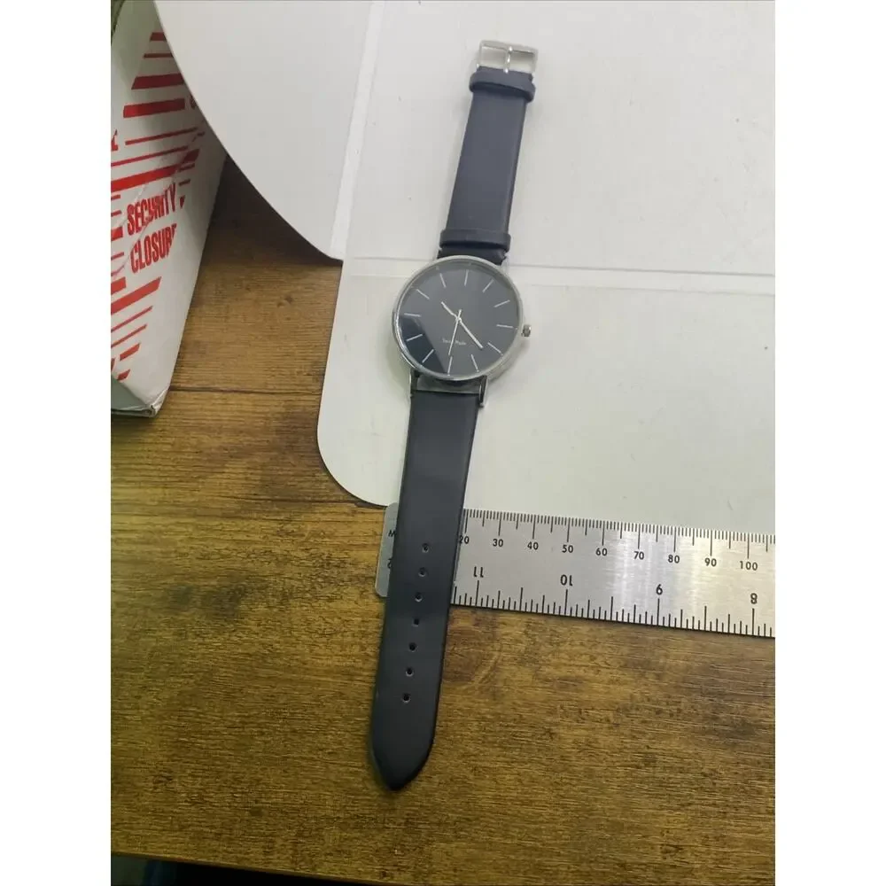Mens Silver Tone Black Leather Watch New Battery